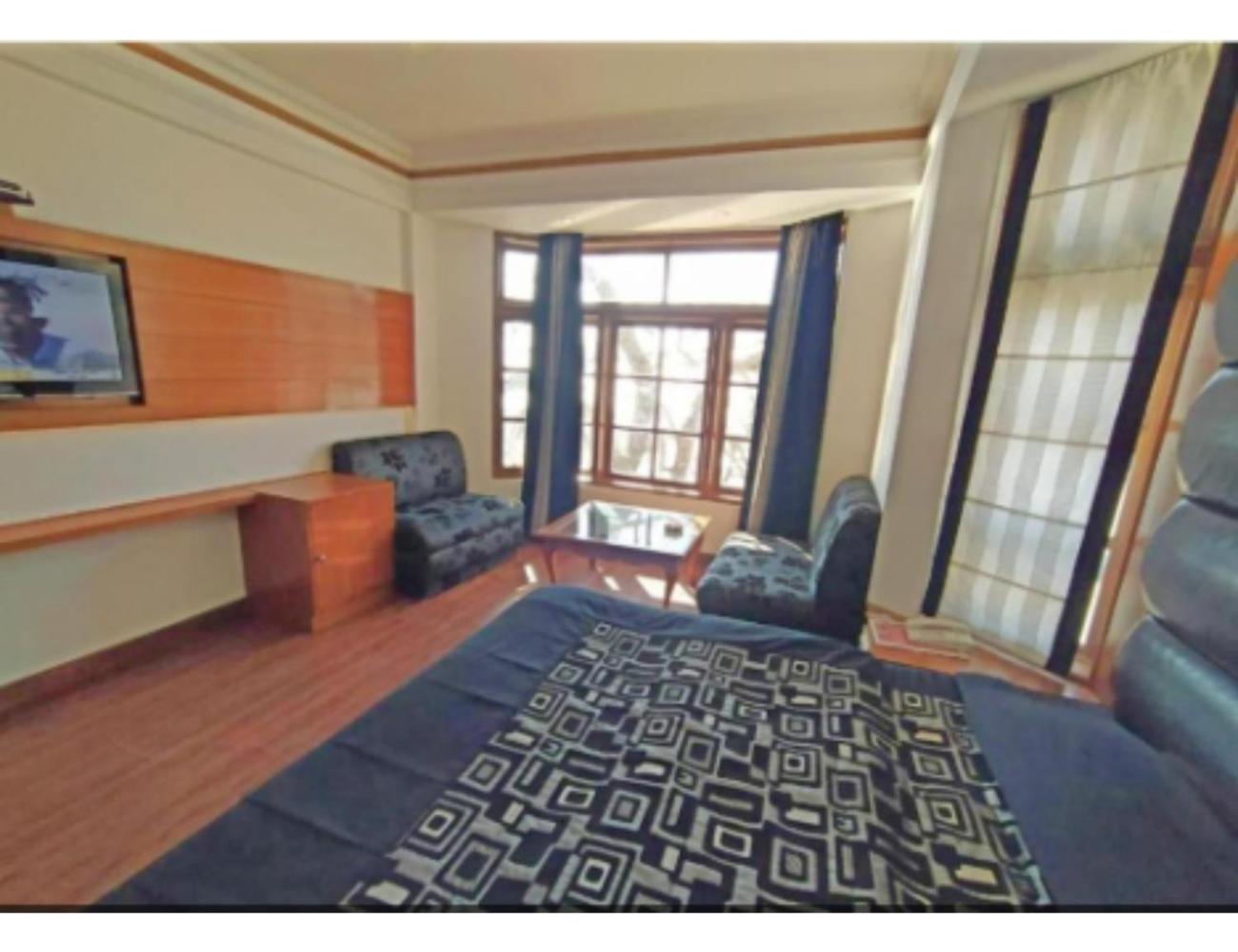 Hotel Horizon Near Picture Palace Bus Stand, Masuri Exterior foto